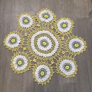 Vintage Hand Crochet Round Doily - Yellow & White Daisy Rose Floral Lace 32"